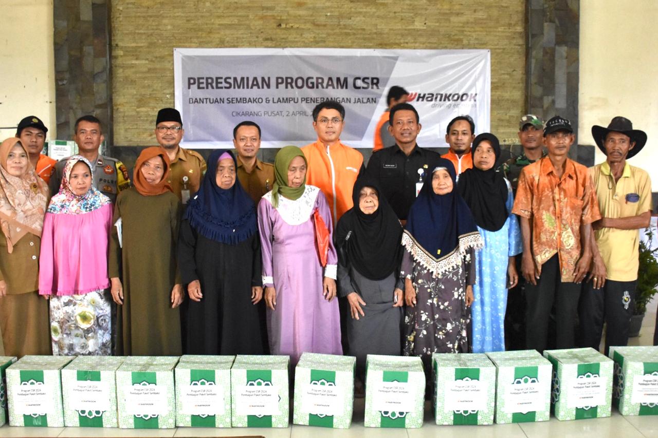 Pembagian 1,125 paket sembako